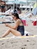 Jennifer Garner in Swimsuit at the Beach in Los Angeles
