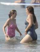 Jennifer Garner in Swimsuit at the Beach in Los Angeles