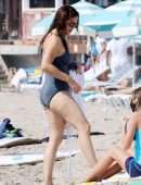 Jennifer Garner in Swimsuit at the Beach in Los Angeles