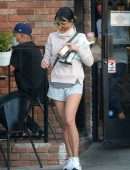 Jordana Brewster Leggy, Out and About in Los Angeles
