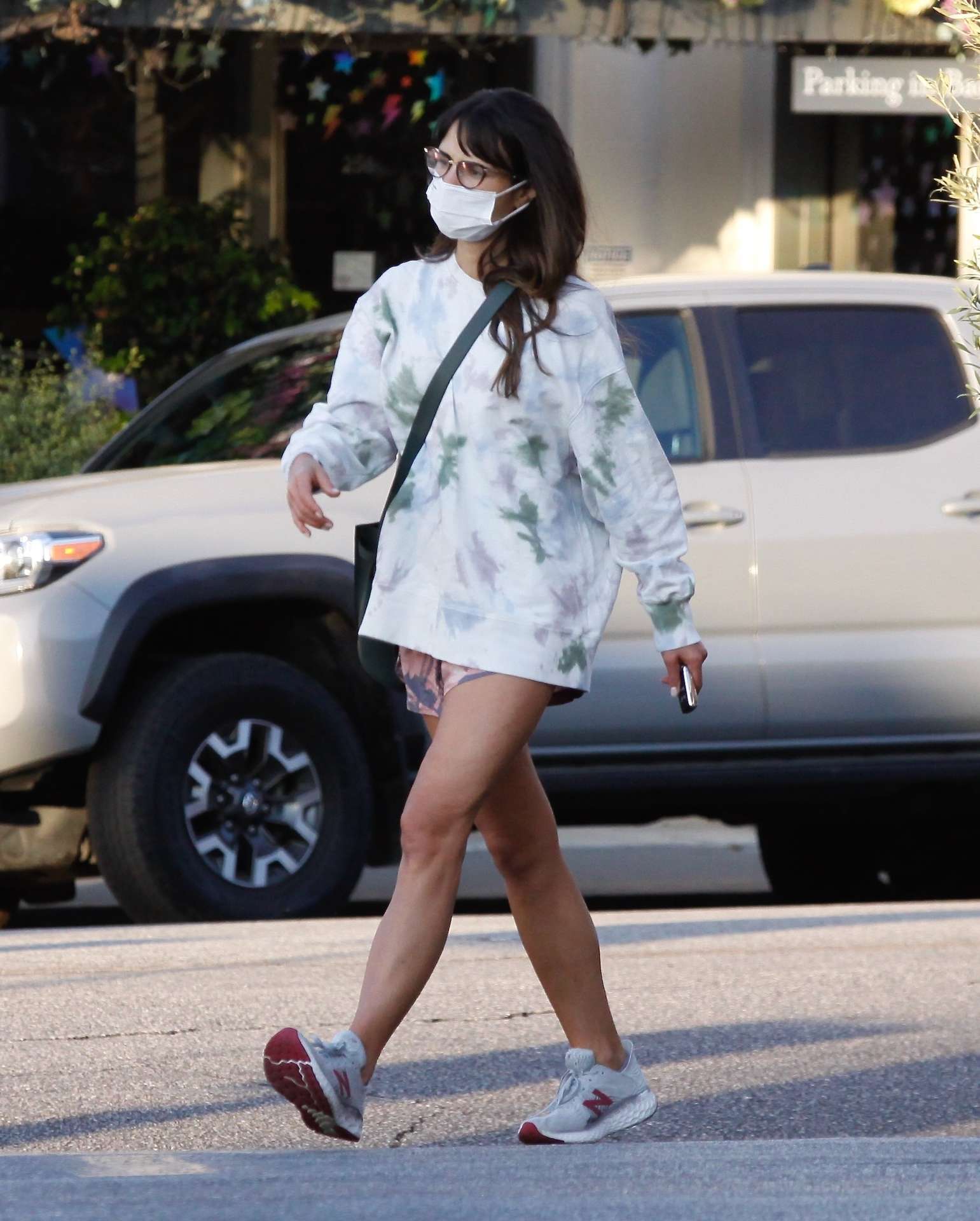 Jordana Brewster Leggy, Out in Brentwood, California