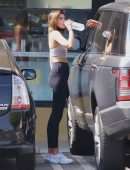 Kaia Gerber Booty in Leggings getting Drinks in West Hollywood
