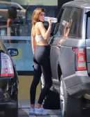 Kaia Gerber Booty in Leggings getting Drinks in West Hollywood