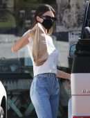 Kendall Jenner in Jeans, Picking up Food in Malibu