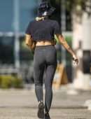 Miley Cyrus Booty, Grocery Shopping with a Friend in Calabasas