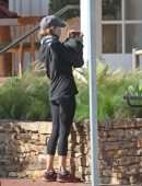 Renee Zellweger Booty, while Walking her Dogs in Santa Monica