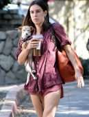 Scout Willis Leggy and Upskirt, Donates a Few Bags of Clothes in LA