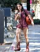 Scout Willis Leggy and Upskirt, Donates a Few Bags of Clothes in LA