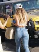 Sommer Ray Booty in Jeans, Sneaker Shopping at Cool Kicks in WeHo