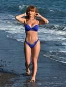 Summer Monteys-Fullam in Bikini Enjoys A Day on the Beach in Santorini