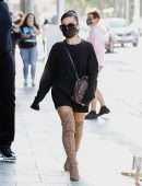 Ariana Grande Leggy, Shopping in Beverly Hills