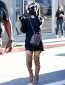 Ariana Grande Leggy, Shopping in Beverly Hills