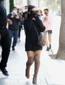 Ariana Grande Leggy, Shopping in Beverly Hills