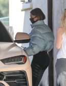 Hailey Baldwin Leaving a Private Pilates Class in Los Angeles