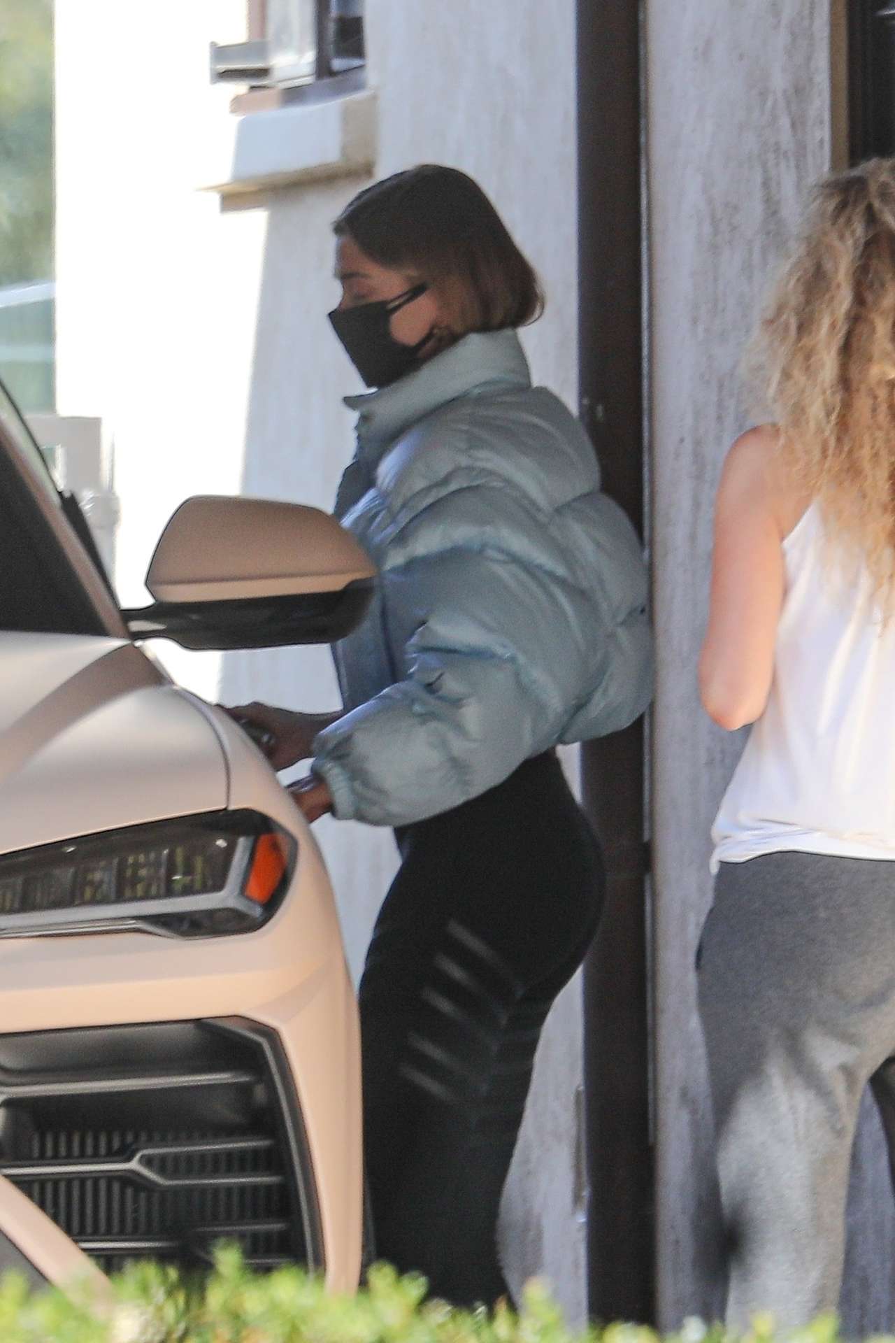 Hailey Baldwin Leaving a Private Pilates Class in Los Angeles
