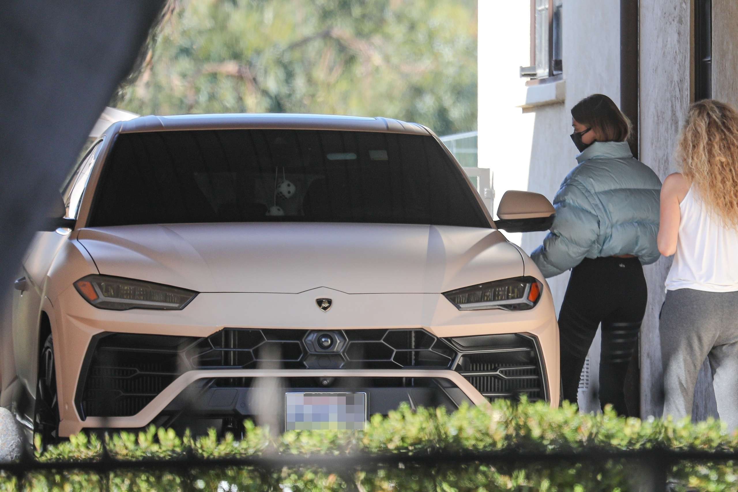 Hailey Baldwin Leaving a Private Pilates Class in Los Angeles