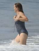 Jennifer Garner in Swimsuit at the Beach in Malibu