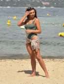 Francesca Allen in Swimsuit, Enjoys a Day on the Beach in Dubai