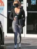 Jennifer Lopez Cleavage and Booty in Leggings, Outside a Gym in Miami