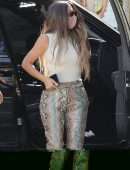 Khloe Kardashian and Kim Kardashian Visiting a Friend in Malibu
