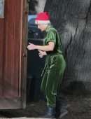 Kristen Bell Outside her New Home in Los Feliz