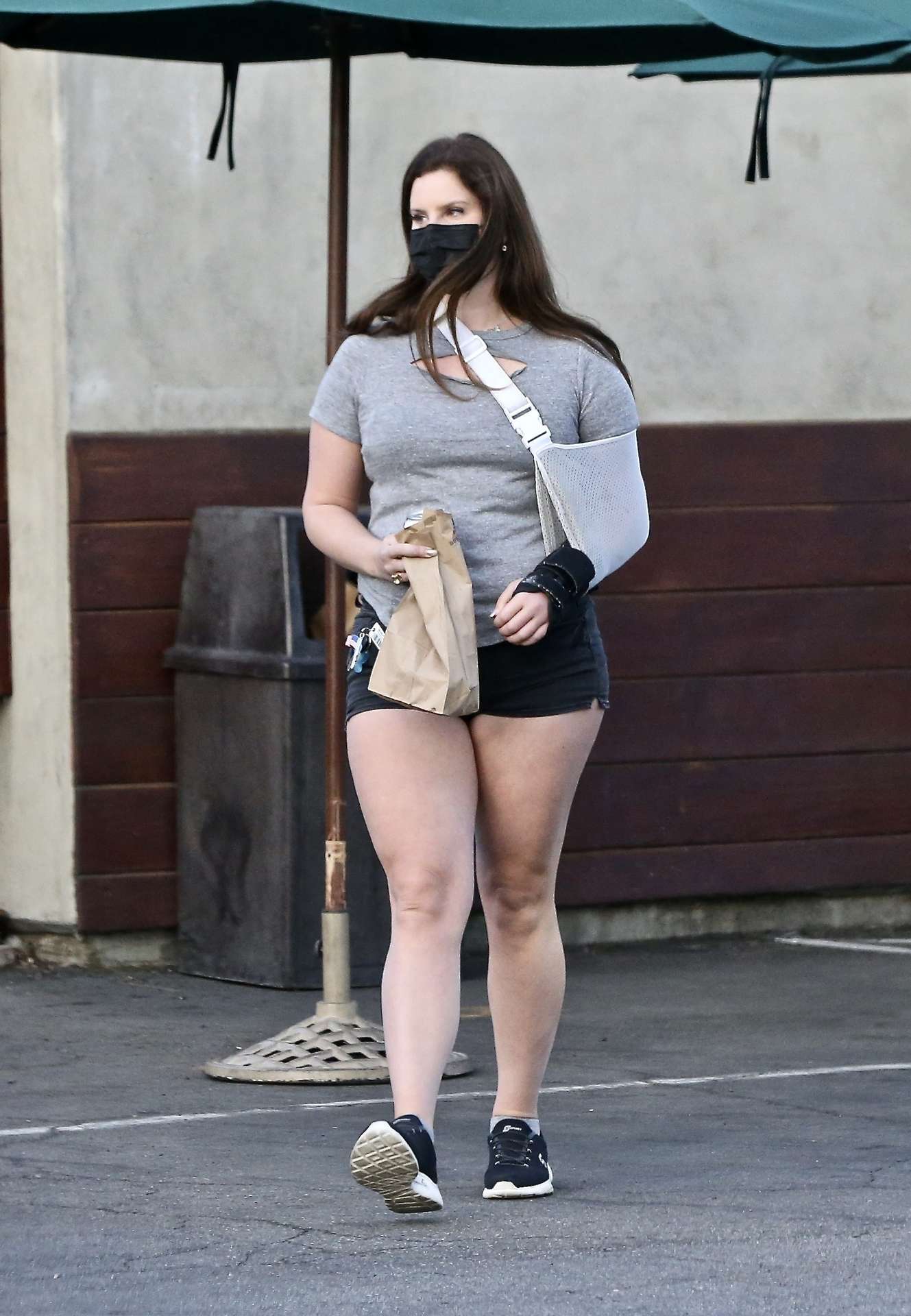 Lana Del Rey Leggy Outside Hugo's Tacos in Los Angeles