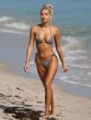Pia Mia Perez Booty in a Thong BIkini on the Beach in Miami
