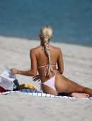 Pia Mia Perez Booty in Bikini on the Beach in Miami