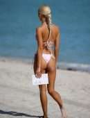 Pia Mia Perez Booty in Bikini on the Beach in Miami