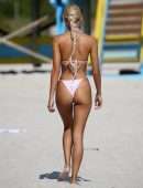 Pia Mia Perez Booty in Bikini on the Beach in Miami