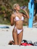 Pia Mia Perez Booty in Bikini on the Beach in Miami