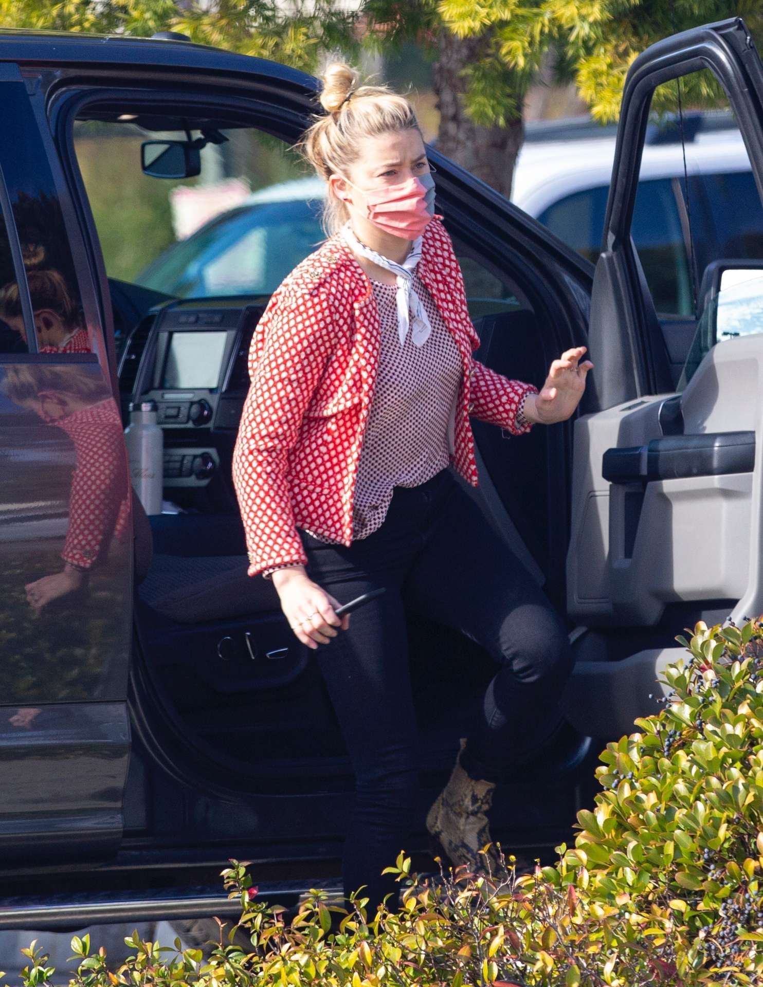Amber Heard in Jeans, Out with her Girlfriend in San Diego