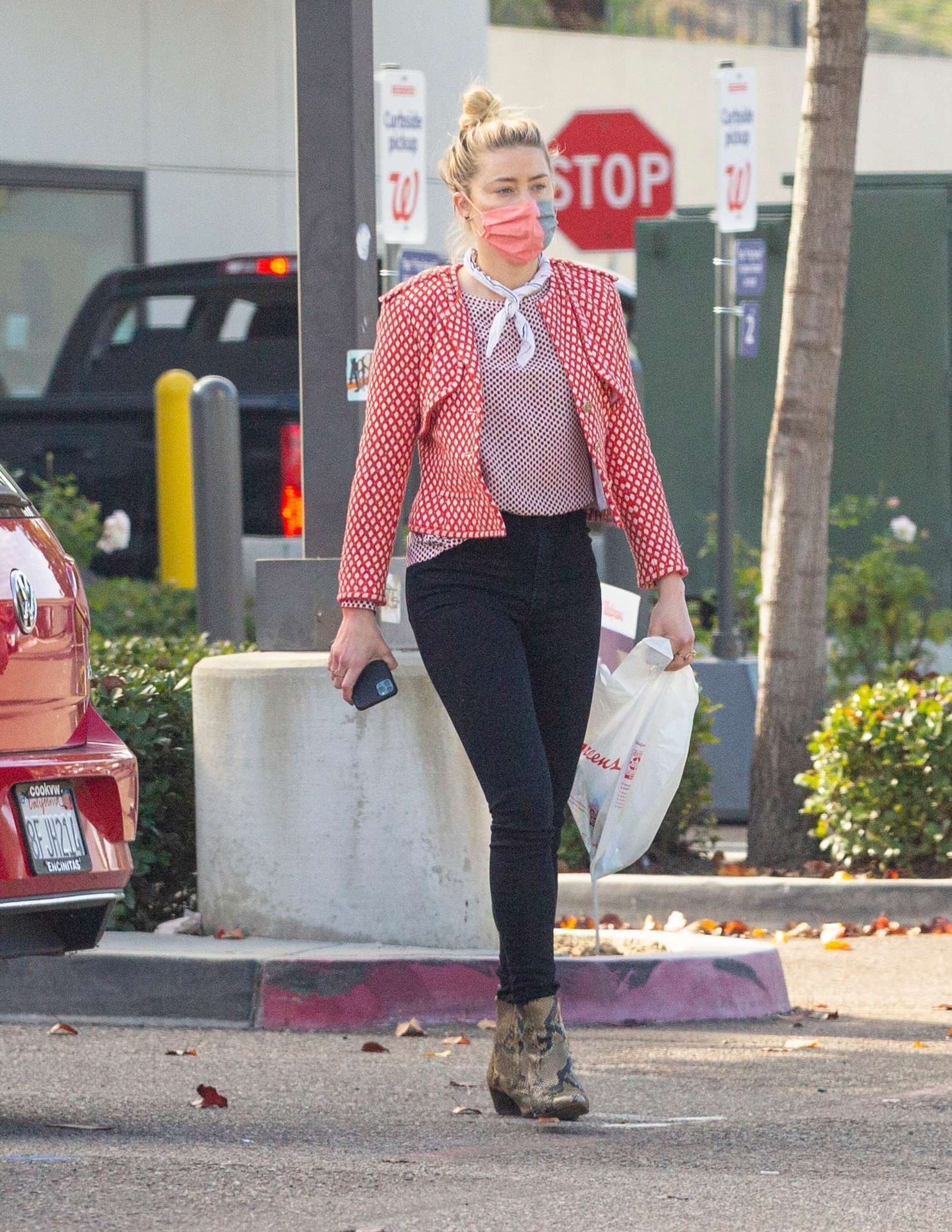 Amber Heard in Jeans, Out with her Girlfriend in San Diego