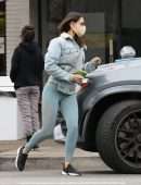 Eiza Gonzalez Booty in Tights Picking up Juice in Los Angeles