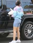 Lucy Hale Booty, Grabs Coffee and Lunch to-go in Hollywood California