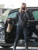 Molly Sims in Leggings Head to a Studio in Santa Monica
