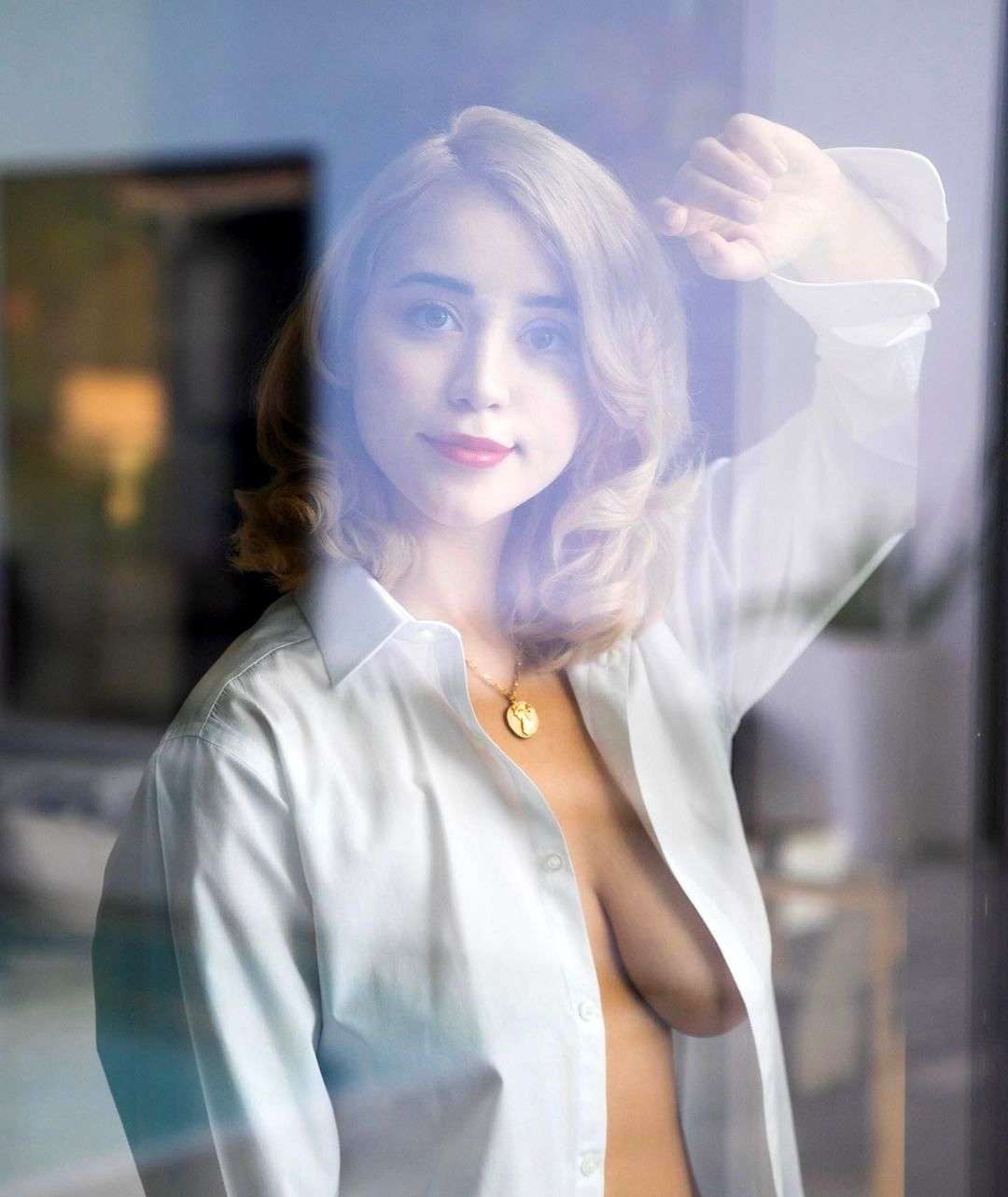 Caylee Cowan Cleavage and Sideboob Photoshoot