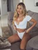 Cindy Prado Leggy and Booty in Panties