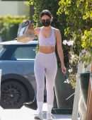 Eiza Gonzalez in Sports Wear Picking up Lunch in Los Angeles