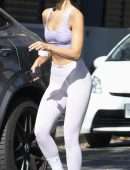 Eiza Gonzalez in Sports Wear Picking up Lunch in Los Angeles