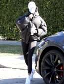 Hailey Baldwin Booty Outside Morning Pilates Class in West Hollywood