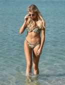 Nicole O'Brien Booty in Bikini On a Beach in Dubai