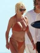 Caroline Vreeland Cleavage and Booty in Bikini on the Beach in Tulum