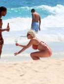 Caroline Vreeland Cleavage and Booty in Bikini on the Beach in Tulum