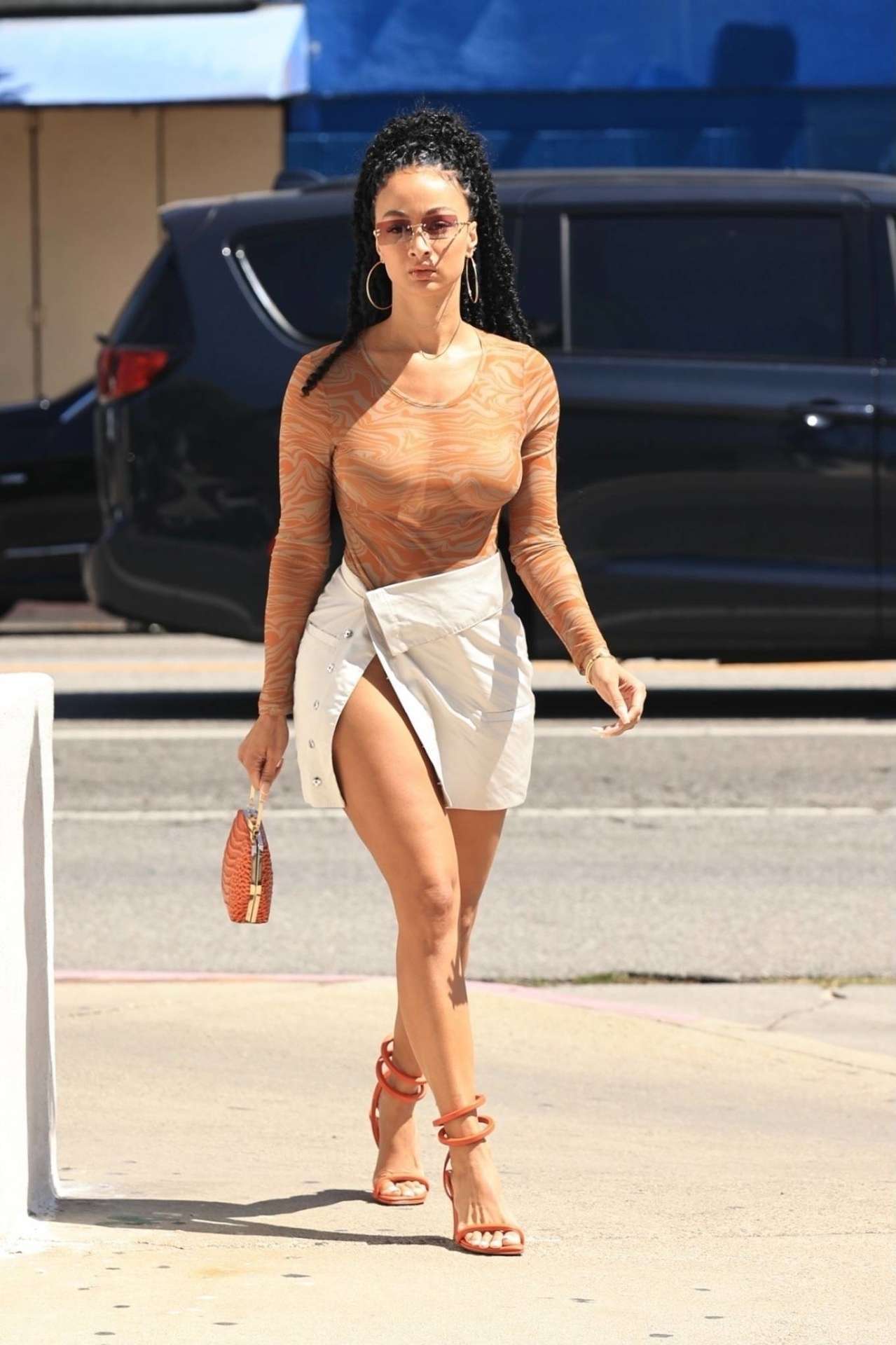Draya Michele in Skirt Running Errands in Los Angeles