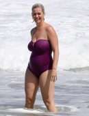 Katy Perry Pokies and Booty in a Swimsuit at a Beach in Hawaii