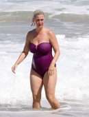 Katy Perry Pokies and Booty in a Swimsuit at a Beach in Hawaii