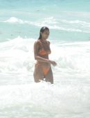 Lais Ribeiro Cleavage in Bikini on the Beach in Tulum