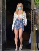 Lottie Moss from PrettyLittleThing Out for a Lunch in Los Angeles