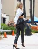 Heidi Klum Arriving for an America's Got Talent Taping in Pasadena
